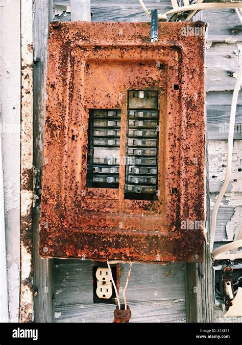 electrical boxes obsolete|old circuit breaker boxes.